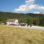 Rifugio Ten. Fabbro Hotel *